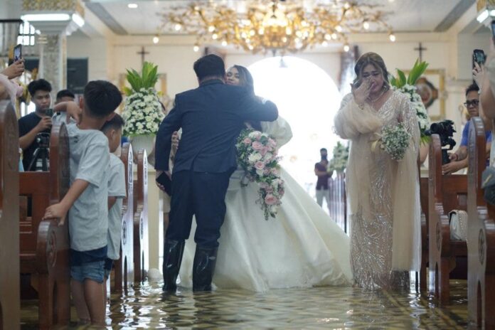La boda que las inundaciones en Filipinas no pudieron detener