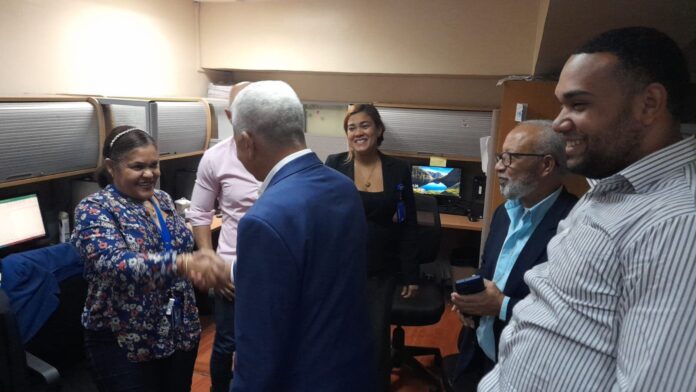 Fotos y videos: Ricardo de los Santos realiza recorrido en el Senado
