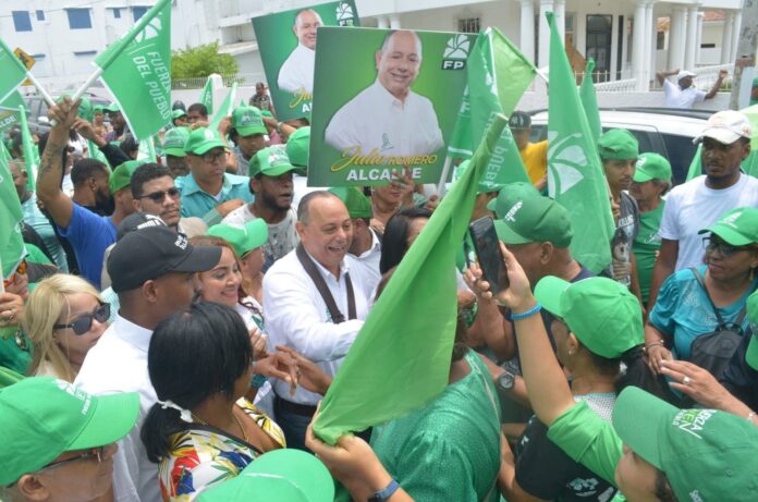 Denuncian adversarios lanzan campaña sucia en contra de Julio Romero