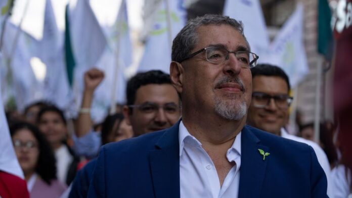 Guatemaltecos a la espera de que el Tribunal Supremo oficialice datos de elecciones