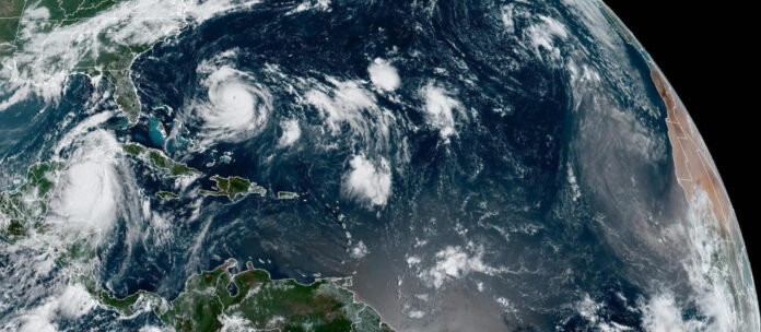 Idalia se convierte en huracán y amenaza Florida con peligrosas marejadas