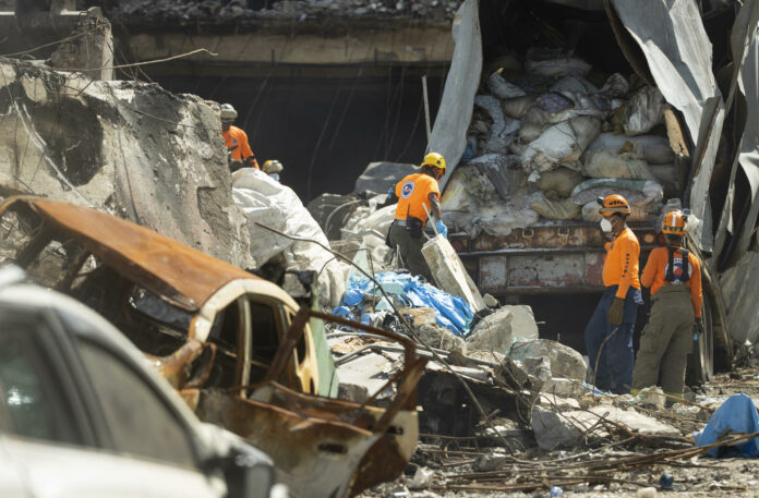 Inacif identifica y entrega 15 cadáveres a familiares de víctimas de explosión en San Cristóbal