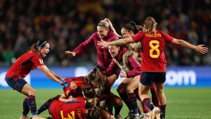 Inglaterra y España mañana en final de fútbol femenino