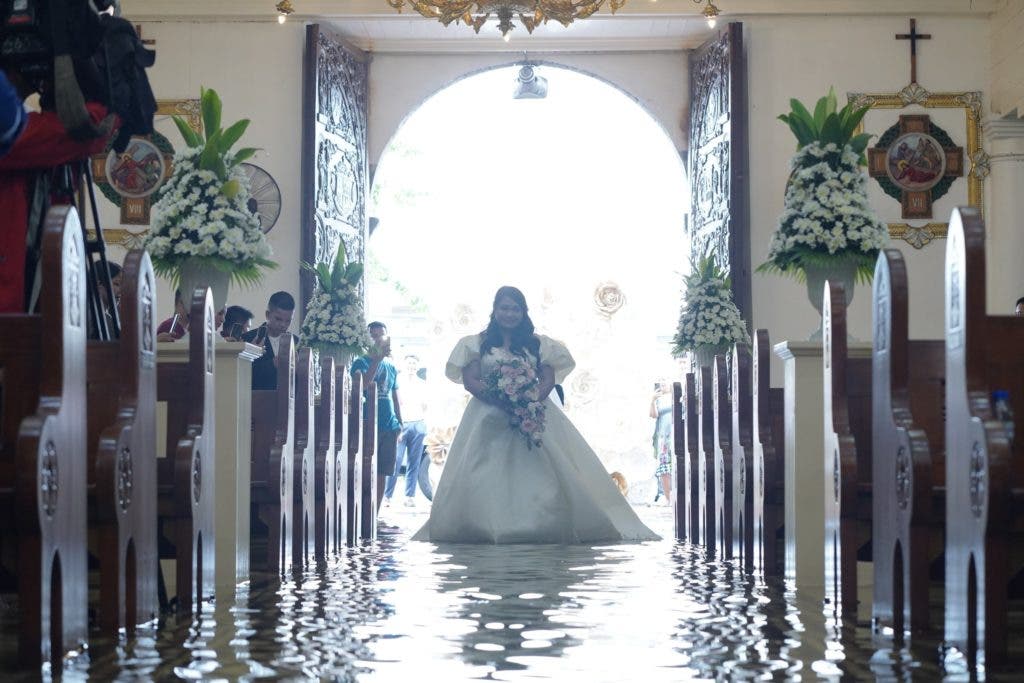 La boda filipina que las inundaciones no pudieron detener 