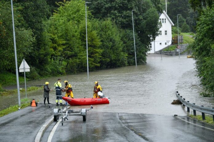 Las tormentas en el norte de Europa dejan dos muertos y estragos materiales en el Báltico