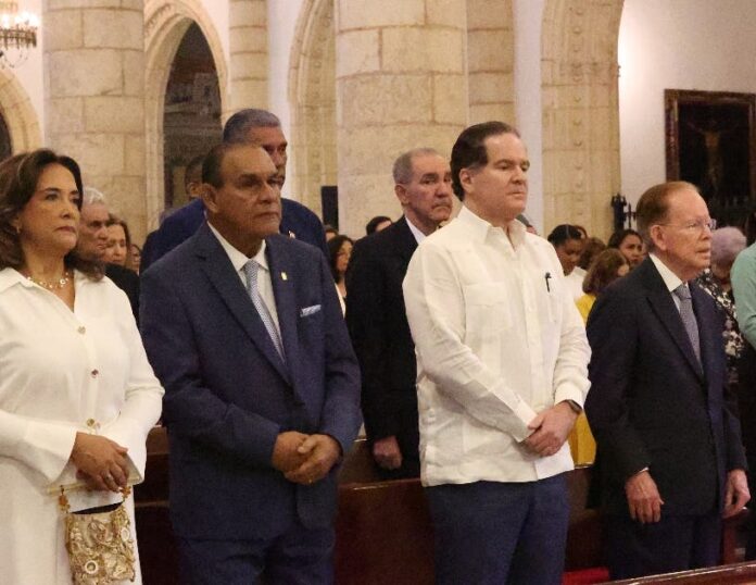 Listín Diario celebra con misa sus 134 años; reconocen aporte