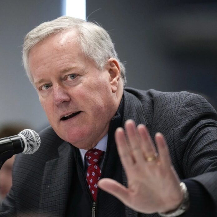 Mark Meadows, exjefe de gabinete de Trump, se entrega en una cárcel de Georgia