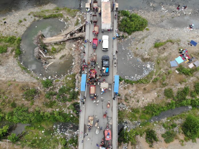 Motores de tres gomas mantuvieron paralizado tránsito del paso fronterizo Dajabón-Juana Méndez