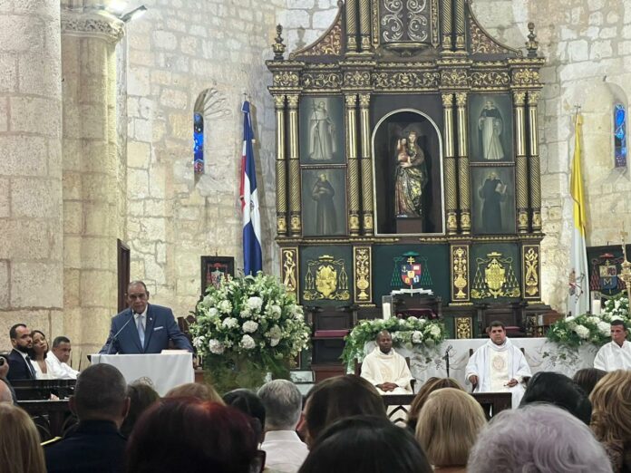 Ofician misa en la Catedral por 134 aniversario del periódico Listín Diario