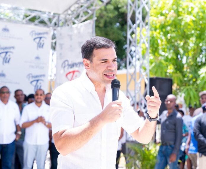 Roberto Ángel asegura política social de Abinader aumenta impacta región Sur