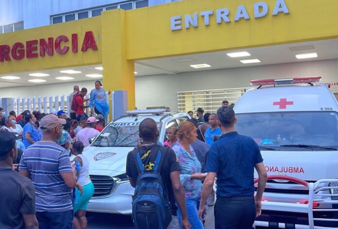 SNS informa red pública asistió 33 personas por explosión en San Cristóbal