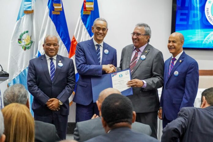 Subsede Dominicana celebra 25 aniversario de su incorporación al Parlamento Centroamericano