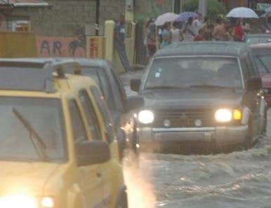 ¿Qué se necesita para evitar las inundaciones que provocan las fuertes lluvias? Osiris de León responde