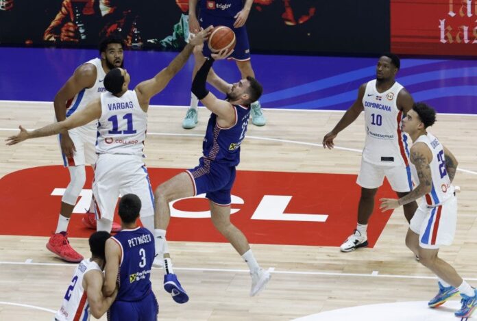 Mundial de Baloncesto: Serbia derrota a la República Dominicana