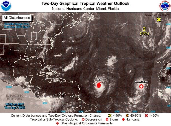 Huracán Lee sube a categoría 2 en su avance a las Antillas Menores y se forma depresión 14