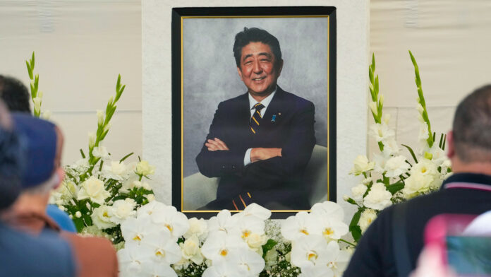 Gobierno de Japón busca disolver la Iglesia de la Unificación, vinculada al asesinato de Shinzo Abe