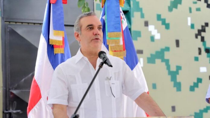 Abinader transforma Escuela de Graduados Gregorio Luperón