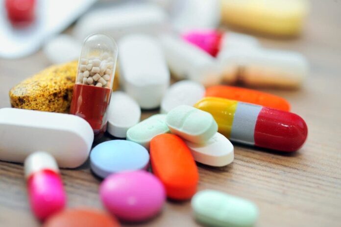 Apoyan medidas contra comercio ilícito medicinas