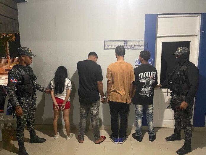 Apresan a una banda que atracaba en carretera San Juan-Azua