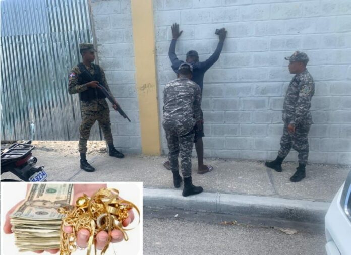 Apresan en Bahoruco hombre buscado por robo de dinero y prendas valoradas en más de 5,300 dólares