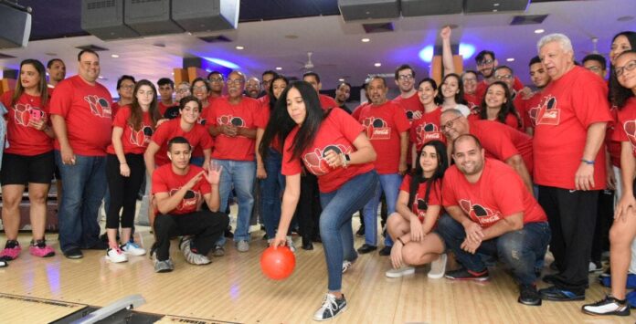 Arias y Sierra logran oro en nacional de boliche en Sebelén Bowling Center