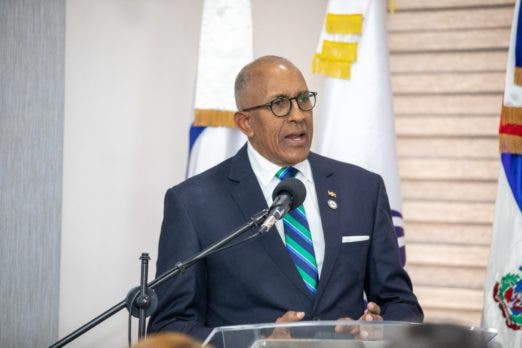 El contralor general de la República, Félix Santana García,