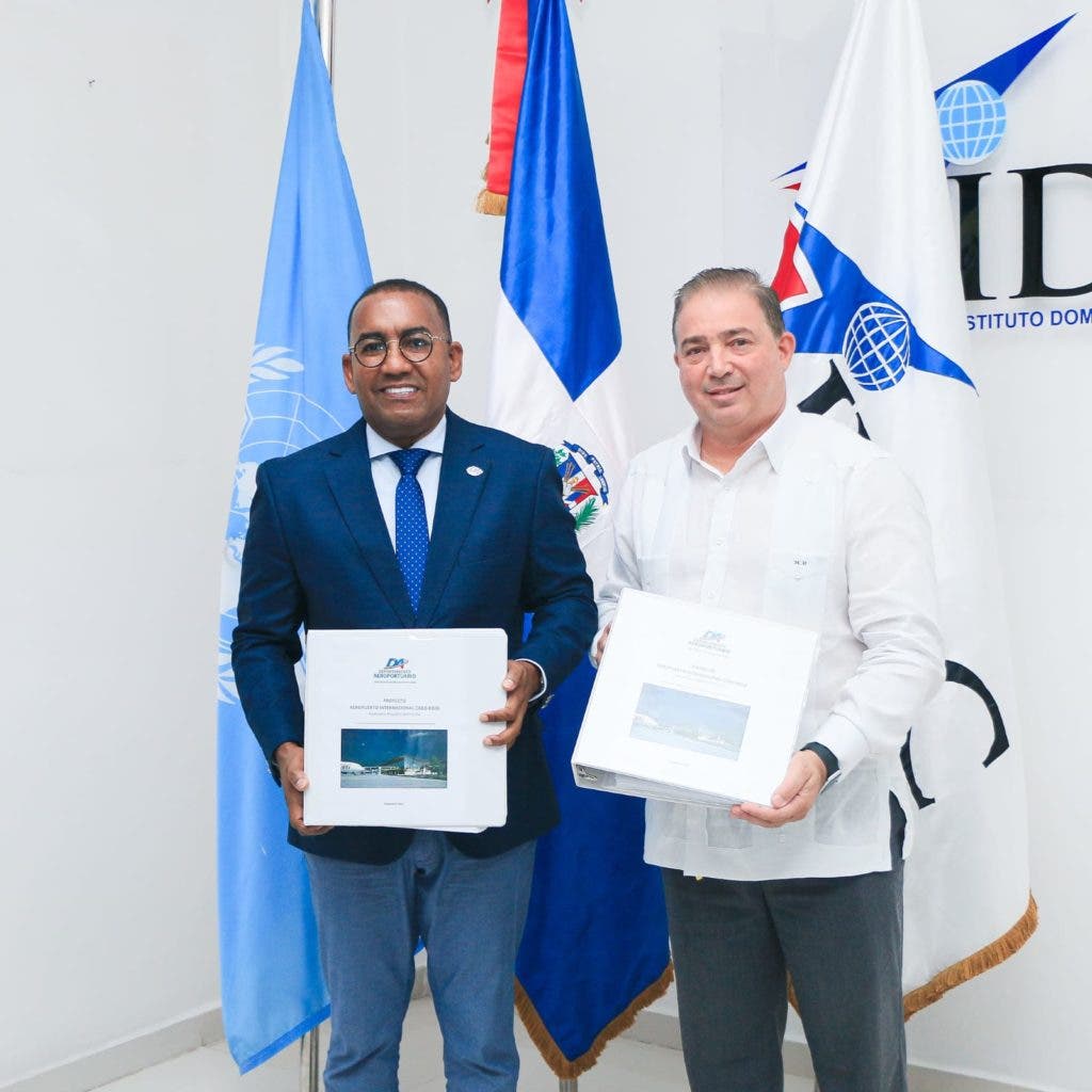DA entrega al IDAC estudios sobre construcción aeropuerto internacional Cabo Rojo en Pedernales