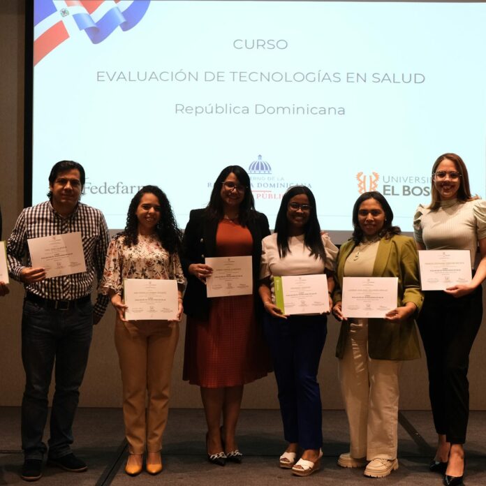 Dirección de Acceso a Medicamentos de Alto Costo capacita a colaboradores