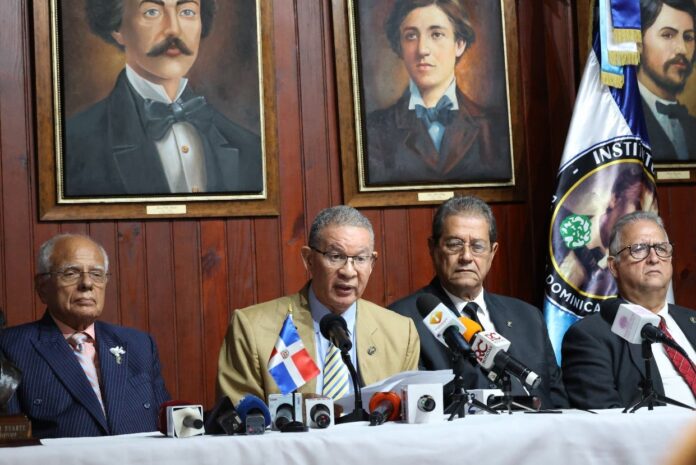 Duartianos ve correcto cierre total a paso de haitianos a RD