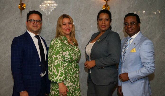 Hanoi Vargas aborda alteraciones psicológicas por la inteligencia artificial en el Networking Meeting Point