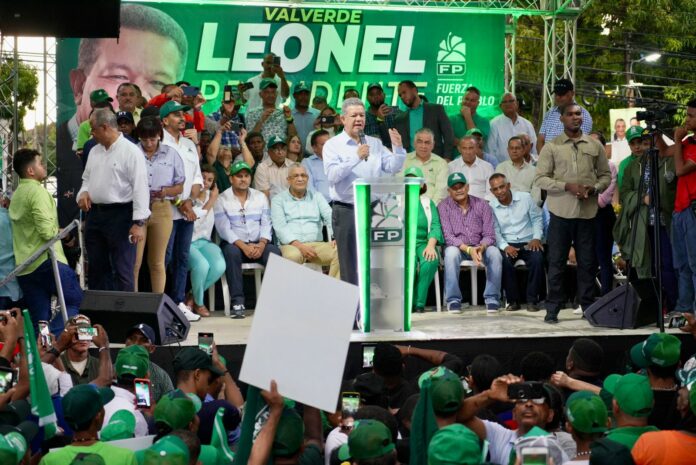 Leonel dice población está con las “neveras vacías” y “estufas apagadas” bajo gobierno de Abinader