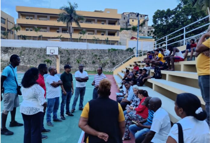 Liceo en La Esperanza aguarda por profesores
