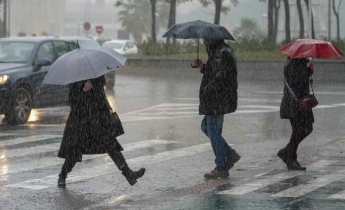 Onda tropical y vaguada incidirán sobre las condiciones del tiempo desde este miercoles