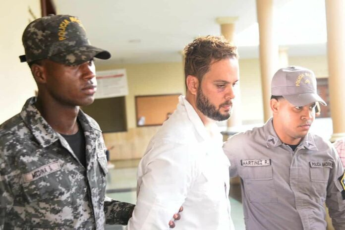 Prisiones asegura Llorente no está aislado; dice está resguardado por seguridad