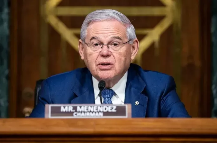 Senador Menendez es acusado recibir sobornos, “hasta en oro”