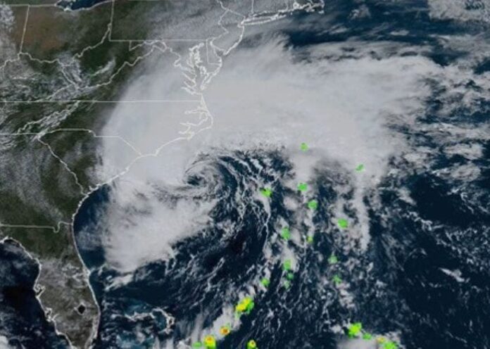 Tormenta tropical Ophelia se fortalece en su ruta hacia Carolina del Norte