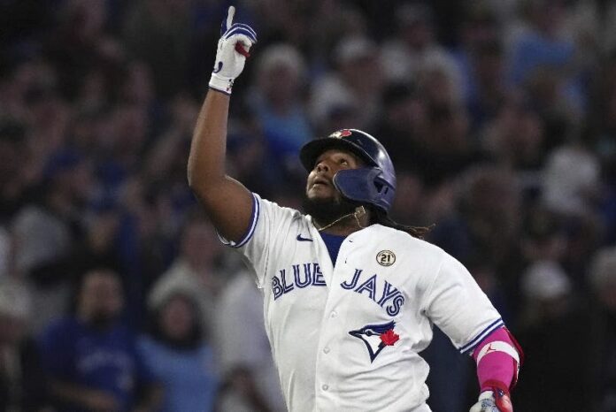 Vladimir Guerrero jr decide con jonrón tres vueltas victoria Azulejos