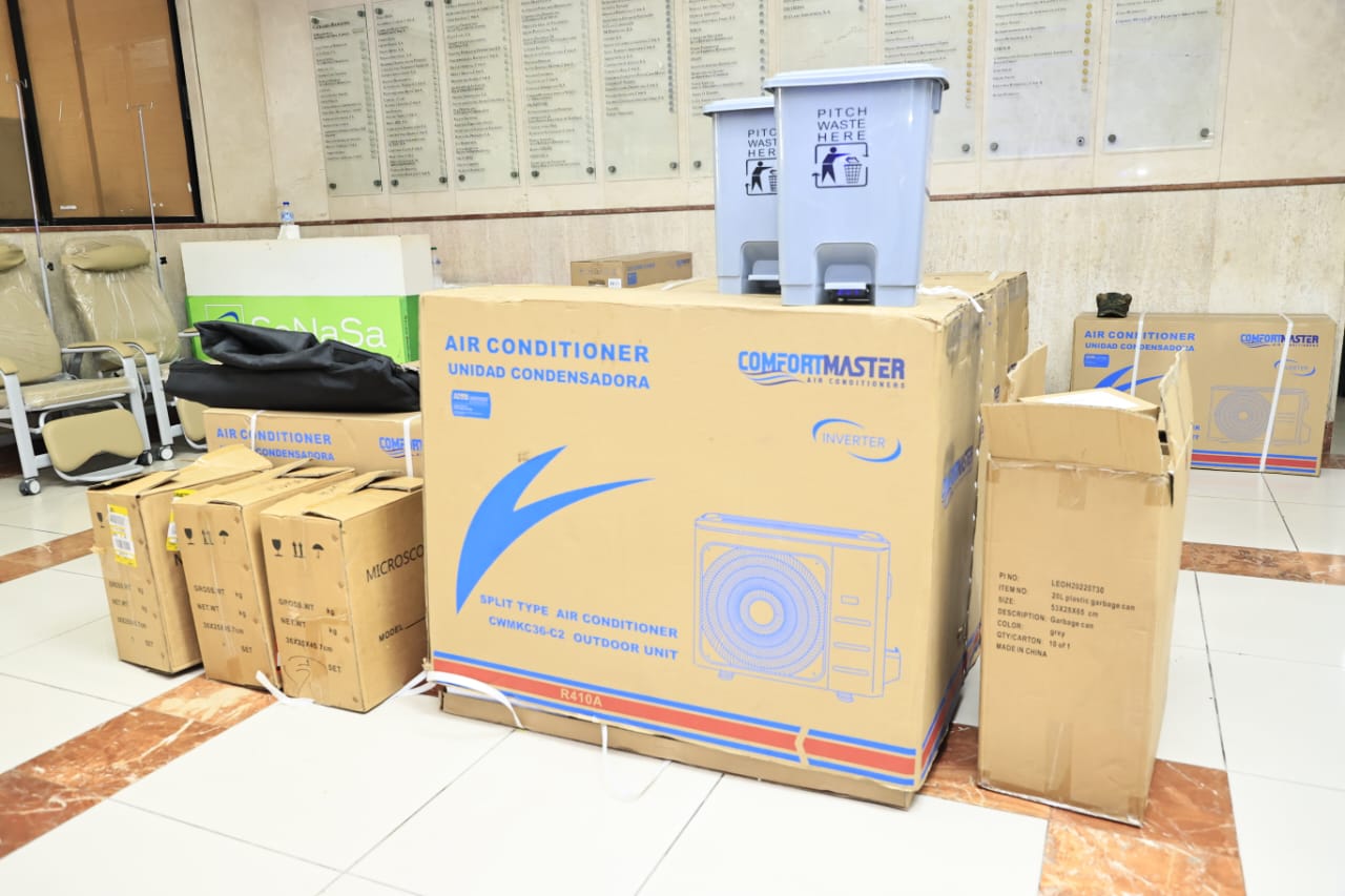 1696275392 868 SNS entrega equipos al Hospital Robert Reid Cabral valorados en
