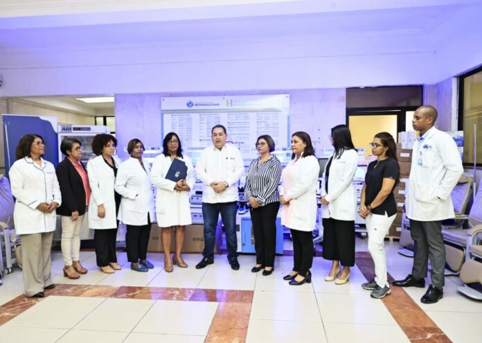 SNS entrega equipos al Hospital Robert Reid Cabral valorados en más de RD$ 9 millones