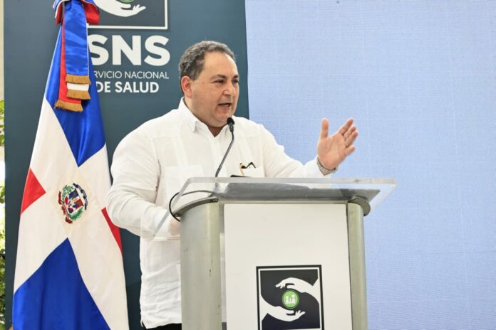 Presidente entrega hospitales en Gaspar Hernández y Río San Juan