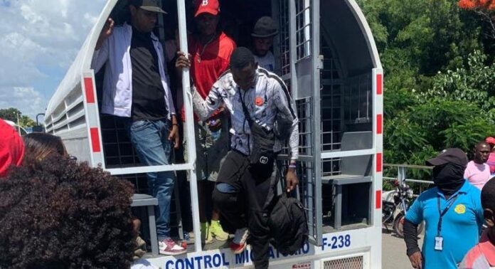 Exigen respuesta de las autoridades ante posible deportación irregular de dominicana en San Cristóbal