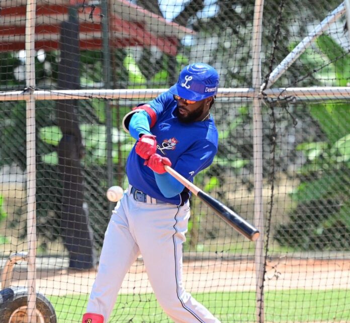 Pelota invernal: Licey firma a Alen Hanson como agente libre