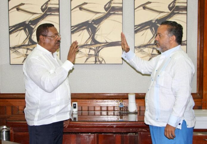 El hospital Rodolfo de la Cruz Lora tiene nuevo director