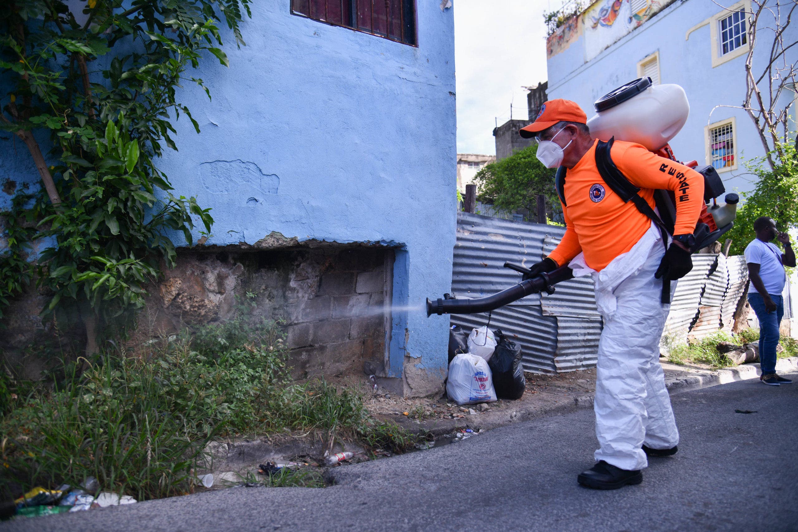 1697749388 647 Fotos Salud Publica interviene sectores para controlar brote de dengue