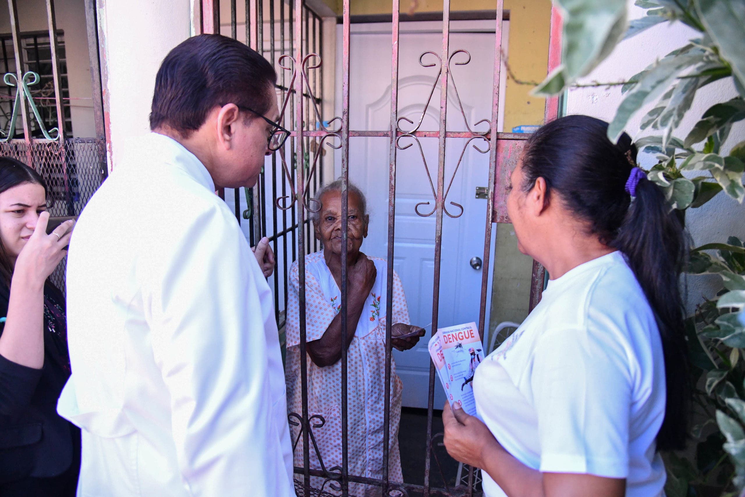1697749388 708 Fotos Salud Publica interviene sectores para controlar brote de dengue