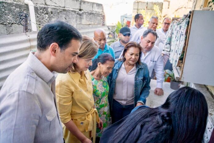 Raquel Peña y Roberto Ángel encabezan jornada contra el dengue en SDO