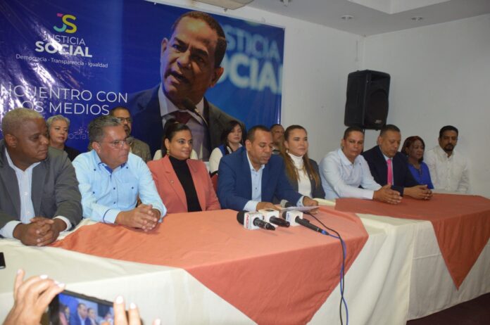 Partido de Julio César Valentín proclamará a Abinader como candidato presidencial