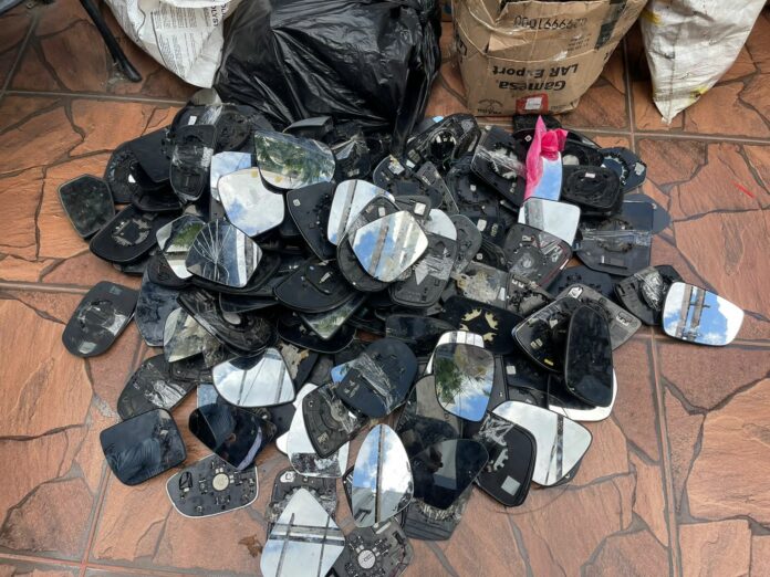 El “Moreno Espejo” y un menor tenían más 1,000 retrovisores y otros accesorios robados a vehículos