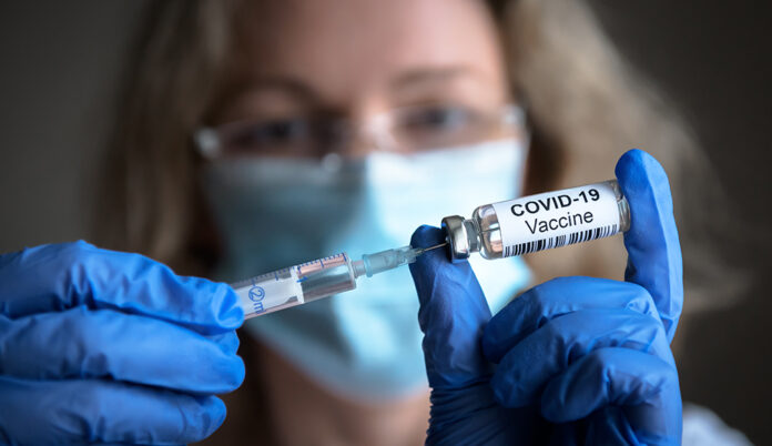Argentina presenta vacuna de fabricación nacional contra todas las variantes de covid-19