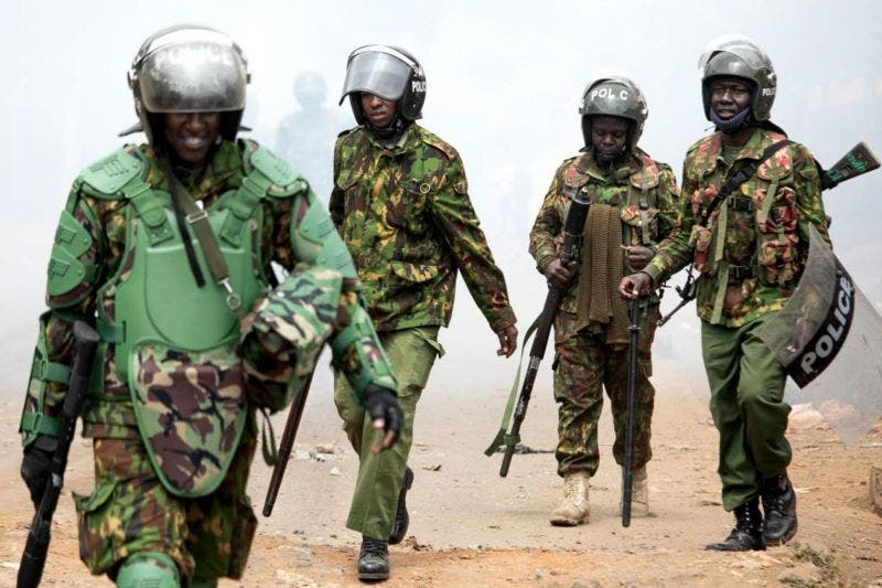 La policía de Kenia, que ha enfrentado críticas en su país, será puesta a prueba en un terreno desconocido.